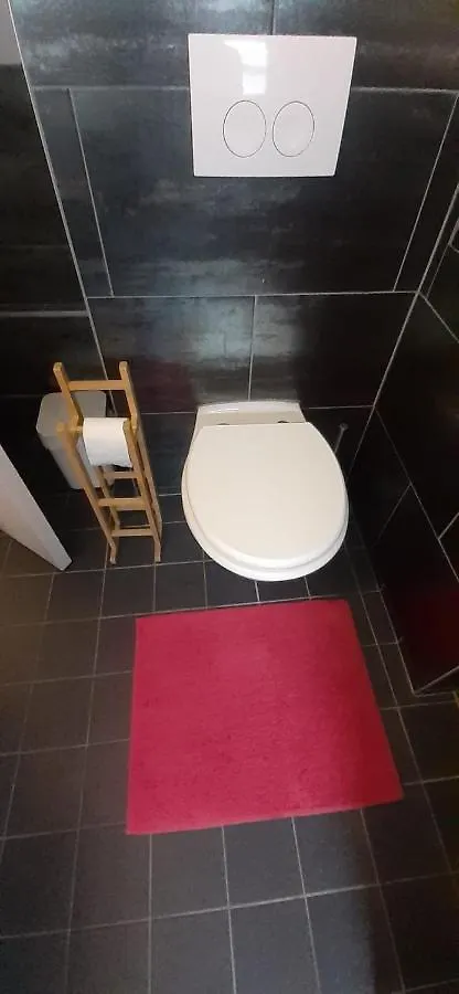 Bed & Breakfast Charlotte, Not For Parties, Not A Hotel, Room With Shared Bathroom, No Kitchen Amsterdam