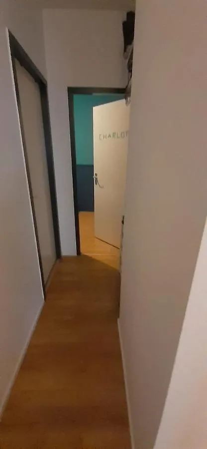 Charlotte, Not For Parties, Not A Hotel, Room With Shared Bathroom, No Kitchen Amsterdam